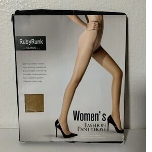 Ruby Runk Classic Size M Sheer Beige/Nude Pantyhose (Package Contains 2 Pairs)